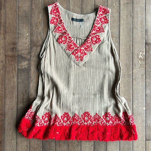 THML Sleeveless Gauze Embroidered Top Size Small - Picture 1 of 8